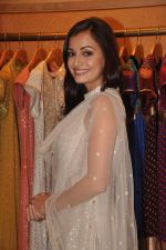 Dia Mirza at Ritu Kumar store in Phoneix Mill on 21st Sept 2011 (20).JPG